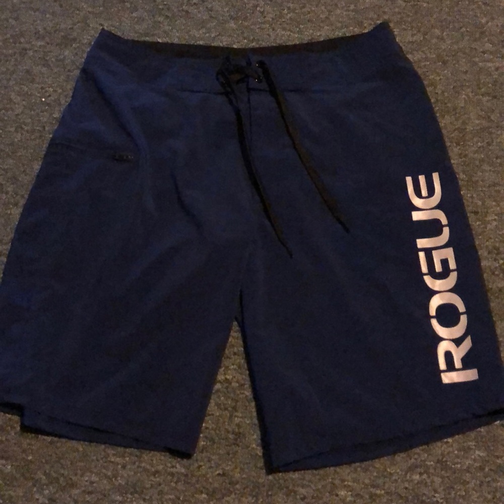 Rogue men’s CrossFit shorts size 32 navy blue